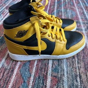 Air jordan 1 retro OG pollen boys size 6Y/womens 7.5